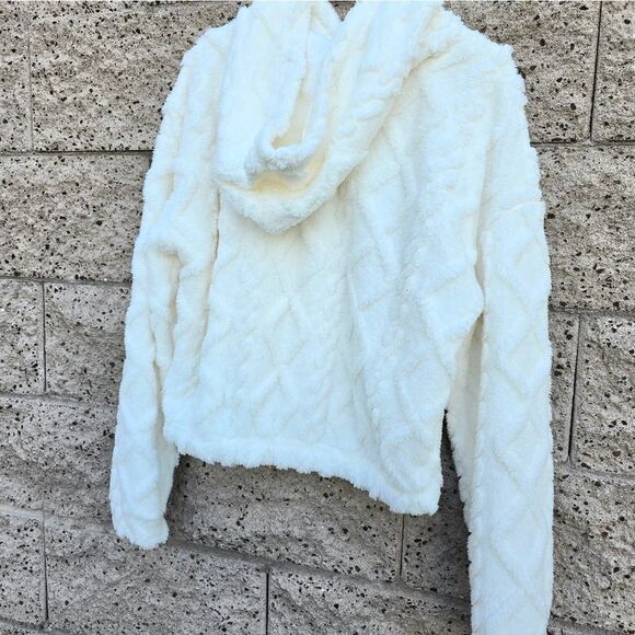 Cozy White Faux Fur Hooded Sweater - Picture 15 of 15